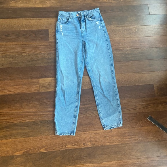 Zara high-rise mom jeans - Picture 2 of 2